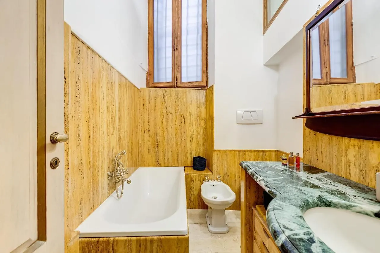 Apartment Appartamento Storico A Pochi Passi Da Piazza Navona Rome Italy